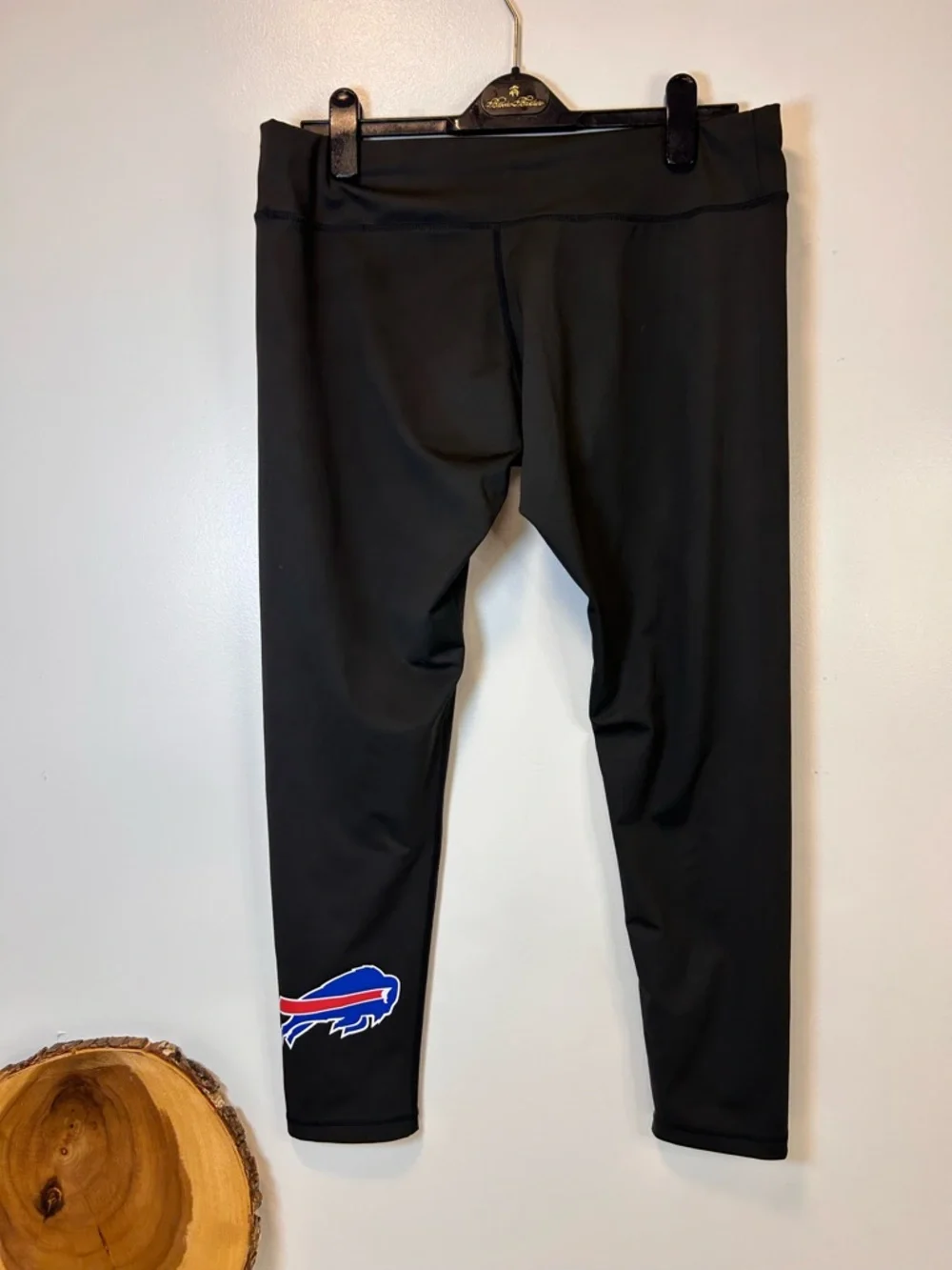 NFL Team Apparel Buffalo Bills Black Leggings with Blue & Red Logo Women’s 2XL - Picture 3 of 7